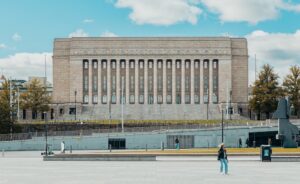 Vaalivalheet voivat olla uhka demokratialle
